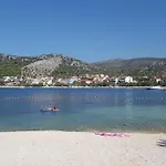 Apartment By The Sea Seget Vranjica, Trogir - 1050 *