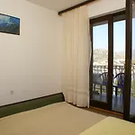 Apartment By The Sea Seget Vranjica, Trogir - 1050 Seget Vranjica